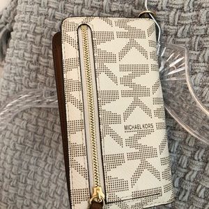 Michael Kors Bags - Michael Kors wallet Michael Kors Bags - Michael Kors wallet
